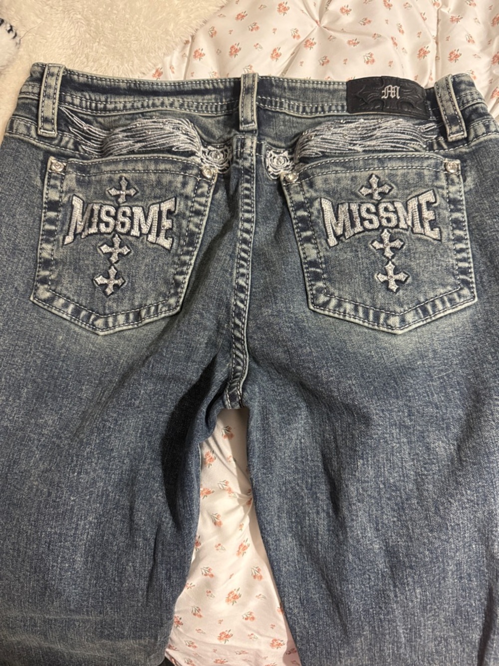 Miss Me Distressed Embroidered Back Pocket Jeans in Faded Blue